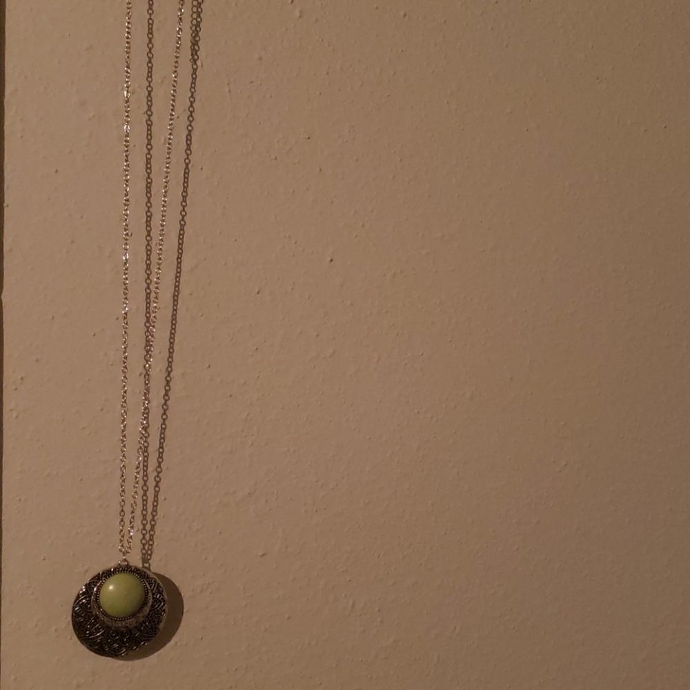Jewelry - Picture 3 of 3